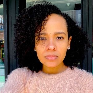 Meet your Posher, Xio